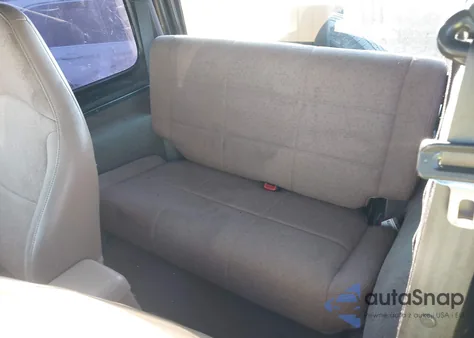 2001 Jeep Wrangler Sport z USA, uszkodzony, nr VIN 1J4FA49S31P300427